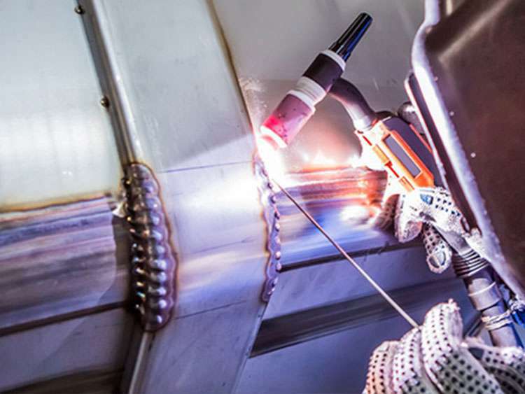 钣金加工中改善焊接技术的五种方法-中山hgα030皇冠(中国)crown科技有限公司